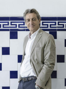 Carlos Martinez Colomer, Vicepresidente primero de Casa Caridad